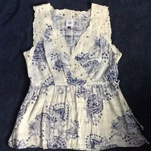 Cabi, sz S, Cream Lace neck & arm with Blue design